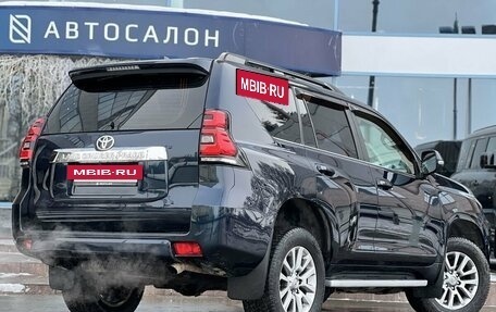 Toyota Land Cruiser Prado 150 рестайлинг 2, 2018 год, 4 990 000 рублей, 3 фотография