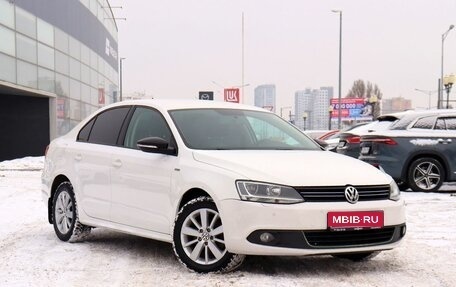 Volkswagen Jetta VI, 2013 год, 1 100 000 рублей, 3 фотография