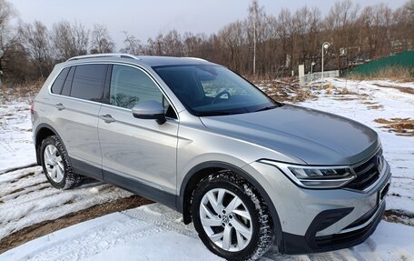 Volkswagen Tiguan II, 2021 год, 3 200 000 рублей, 3 фотография