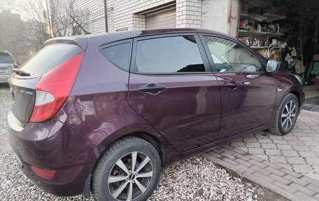 Hyundai Solaris II рестайлинг, 2011 год, 770 000 рублей, 4 фотография