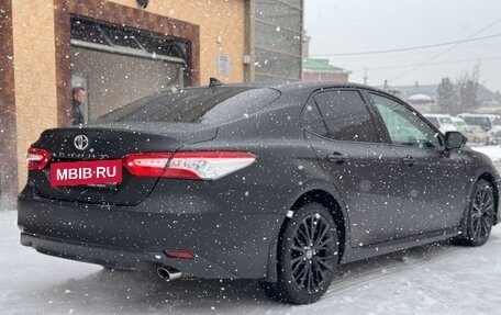 Toyota Camry, 2019 год, 2 900 000 рублей, 8 фотография