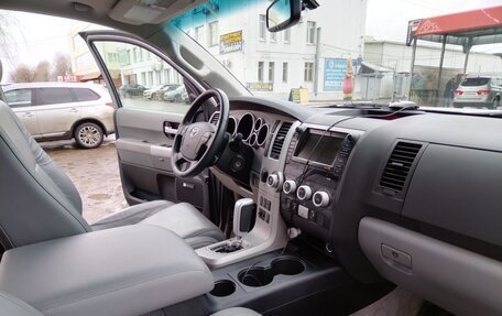 Toyota Sequoia II рестайлинг, 2008 год, 4 500 000 рублей, 18 фотография