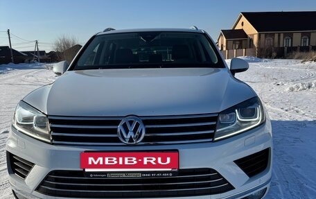 Volkswagen Touareg III, 2015 год, 3 460 000 рублей, 2 фотография