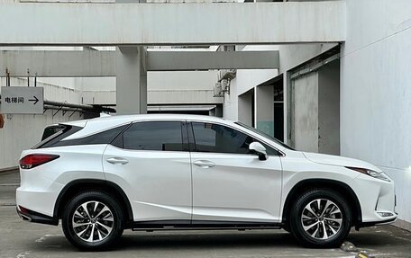 Lexus RX IV рестайлинг, 2020 год, 4 700 000 рублей, 5 фотография