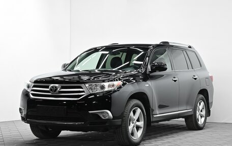 Toyota Highlander III, 2011 год, 1 945 000 рублей, 1 фотография