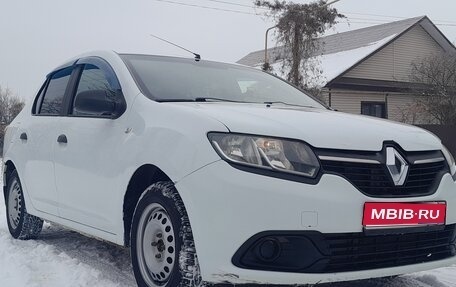 Renault Logan II, 2015 год, 550 000 рублей, 1 фотография