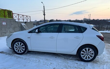 Opel Astra J, 2011 год, 950 000 рублей, 2 фотография