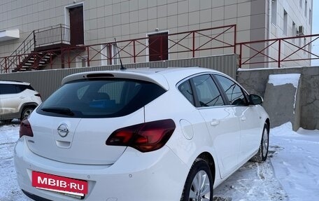 Opel Astra J, 2011 год, 950 000 рублей, 5 фотография