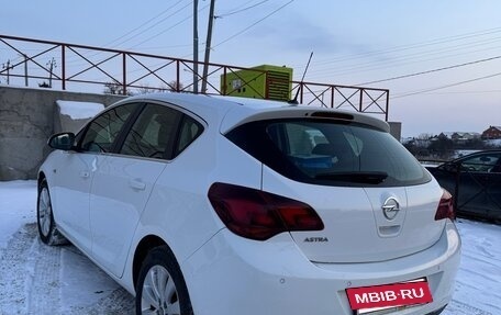 Opel Astra J, 2011 год, 950 000 рублей, 3 фотография