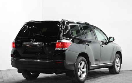 Toyota Highlander III, 2011 год, 1 945 000 рублей, 4 фотография