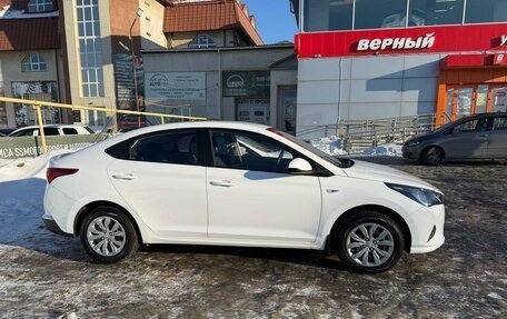 Hyundai Solaris II рестайлинг, 2021 год, 1 681 000 рублей, 4 фотография