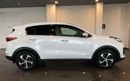 KIA Sportage IV рестайлинг, 2016 год, 2 200 000 рублей, 2 фотография