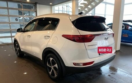 KIA Sportage IV рестайлинг, 2016 год, 2 200 000 рублей, 5 фотография