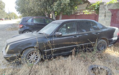 Mercedes-Benz E-Класс, 1999 год, 200 000 рублей, 3 фотография