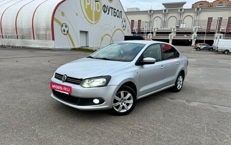 Volkswagen Polo VI (EU Market), 2012 год, 700 000 рублей, 3 фотография