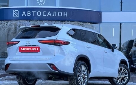 Toyota Highlander, 2024 год, 6 290 000 рублей, 3 фотография