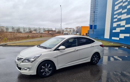 Hyundai Solaris II рестайлинг, 2015 год, 945 000 рублей, 2 фотография