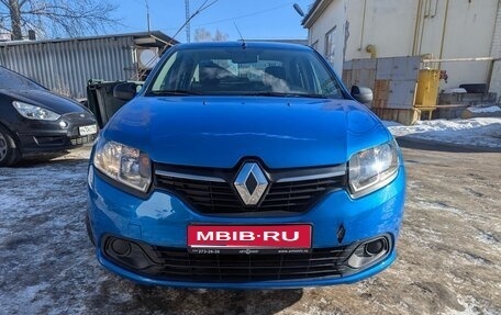 Renault Logan II, 2015 год, 830 000 рублей, 1 фотография