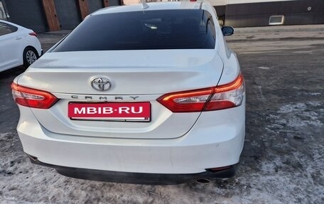 Toyota Camry, 2019 год, 2 550 000 рублей, 11 фотография