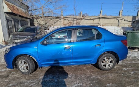 Renault Logan II, 2015 год, 830 000 рублей, 11 фотография