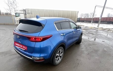 KIA Sportage IV рестайлинг, 2021 год, 2 750 000 рублей, 4 фотография