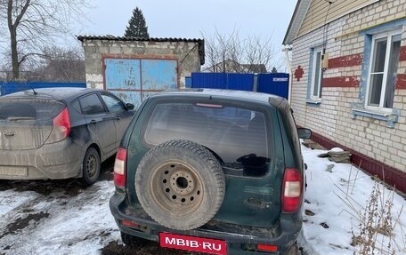 Chevrolet Niva I рестайлинг, 2004 год, 270 000 рублей, 1 фотография