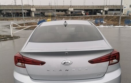 Hyundai Elantra VI рестайлинг, 2020 год, 1 700 000 рублей, 7 фотография