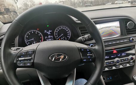 Hyundai Elantra VI рестайлинг, 2020 год, 1 700 000 рублей, 21 фотография