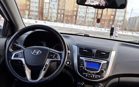 Hyundai Solaris II рестайлинг, 2012 год, 760 000 рублей, 4 фотография