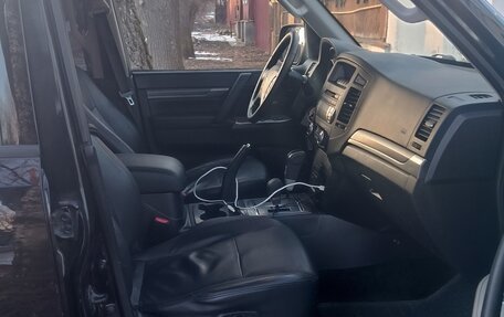 Mitsubishi Pajero IV, 2011 год, 2 200 000 рублей, 11 фотография