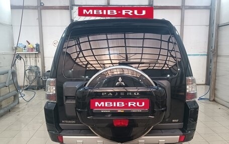 Mitsubishi Pajero IV, 2011 год, 2 200 000 рублей, 4 фотография