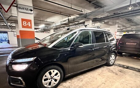Citroen C4 Picasso II рестайлинг, 2018 год, 1 400 000 рублей, 2 фотография