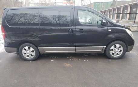 Hyundai Grand Starex Grand Starex I рестайлинг 2, 2011 год, 1 350 000 рублей, 3 фотография