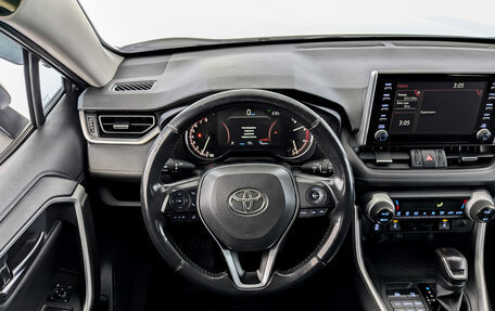 Toyota RAV4, 2020 год, 3 475 000 рублей, 21 фотография