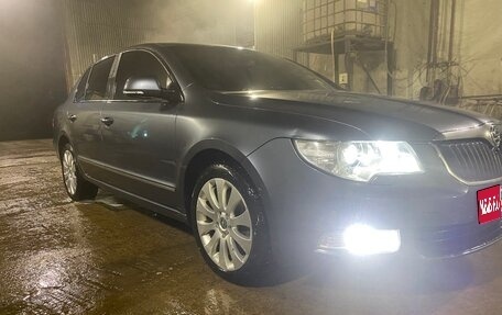 Skoda Superb III рестайлинг, 2009 год, 1 050 000 рублей, 1 фотография