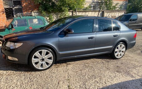 Skoda Superb III рестайлинг, 2009 год, 1 050 000 рублей, 10 фотография