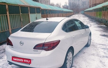 Opel Astra J, 2015 год, 1 350 000 рублей, 3 фотография