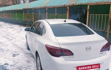 Opel Astra J, 2015 год, 1 350 000 рублей, 5 фотография