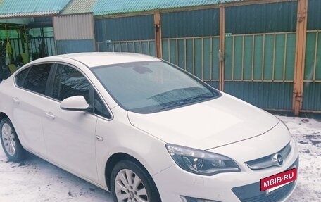 Opel Astra J, 2015 год, 1 350 000 рублей, 2 фотография