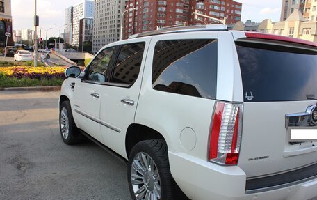 Cadillac Escalade III, 2012 год, 2 525 000 рублей, 3 фотография