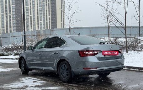 Skoda Superb III рестайлинг, 2018 год, 2 250 000 рублей, 4 фотография