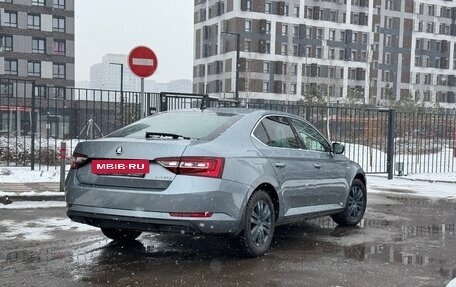 Skoda Superb III рестайлинг, 2018 год, 2 250 000 рублей, 3 фотография