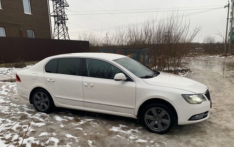 Skoda Superb III рестайлинг, 2013 год, 1 150 000 рублей, 3 фотография