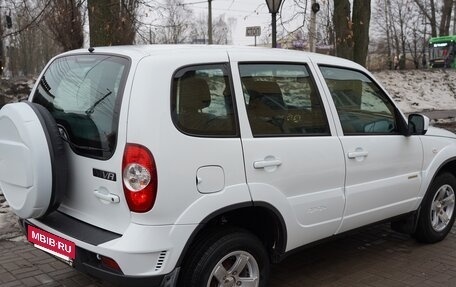 Chevrolet Niva I рестайлинг, 2017 год, 800 000 рублей, 5 фотография