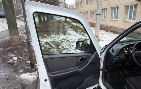 Chevrolet Niva I рестайлинг, 2017 год, 800 000 рублей, 16 фотография