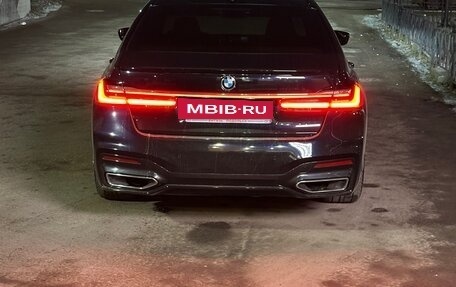 BMW 7 серия, 2018 год, 5 300 000 рублей, 3 фотография