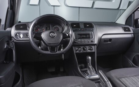 Volkswagen Polo VI (EU Market), 2016 год, 1 150 000 рублей, 6 фотография