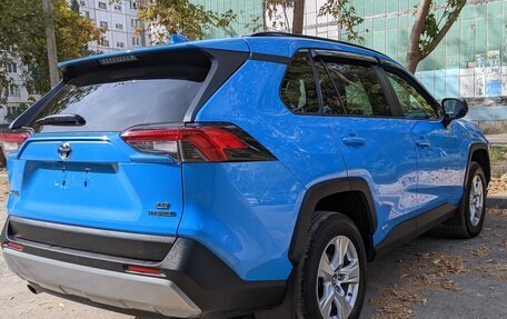 Toyota RAV4, 2019 год, 2 960 000 рублей, 3 фотография