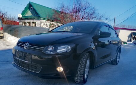 Volkswagen Polo VI (EU Market), 2012 год, 880 000 рублей, 2 фотография