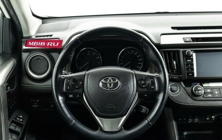 Toyota RAV4, 2017 год, 2 489 000 рублей, 24 фотография